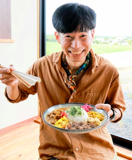 カレー店「ルーとこめ」をオープンした落語家の桂歌之助