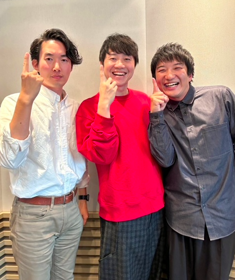 朝日放送のアローン会3人組（中央が北村真平）