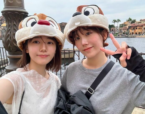 川口葵（左）と妹